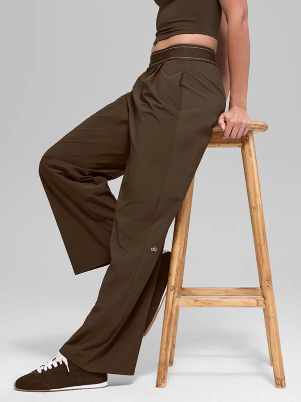 🍩Espresso ALO Yoga Suit Up Trouser NWT Regular 30" Inseam🍫 - Picture 8 of 8